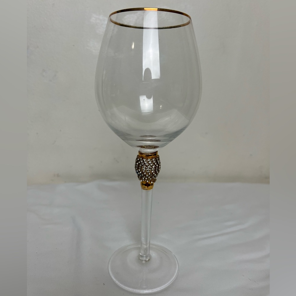 Crystal Clear Red Wine